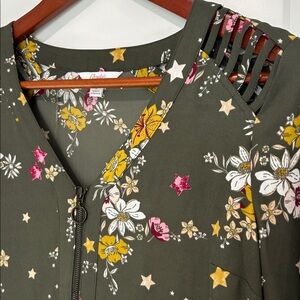 Candie's Floral Blouse S - Olive Green with Yellow and Pink